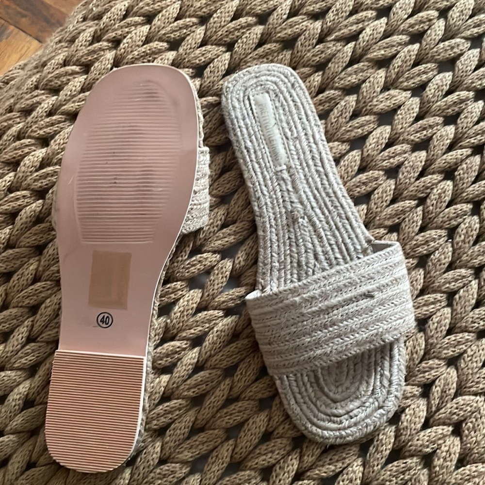 Sandals - Picture 2 of 2